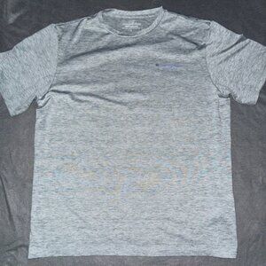 Vineyard Vines Performance T Shirt Men’s Large Gray Charleston Short Sleeve
